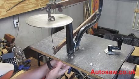How To Set Up A Scroll Saw