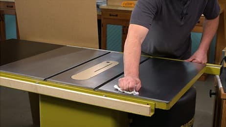 Maintaining And Cleaning The Table Saw